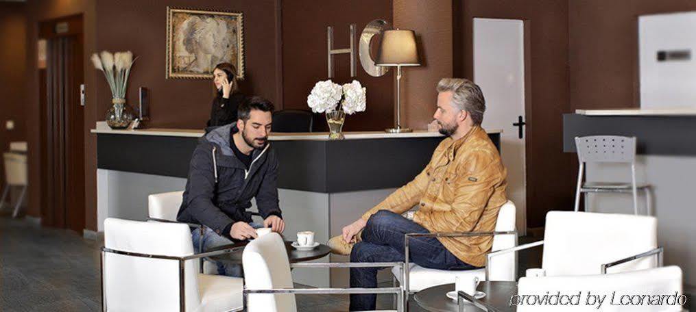فندق اتش سي*** موييت برشلونة موييت ذيل مْباييس المظهر الخارجي الصورة